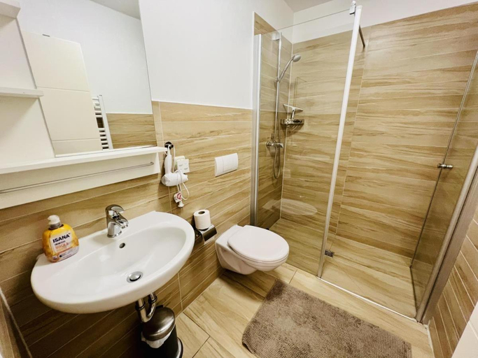 Bathroom, Haus Juliane, Lichtblick, Rostock