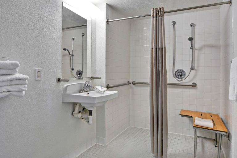 Bathroom 4, Motel 6 Destin, Okaloosa