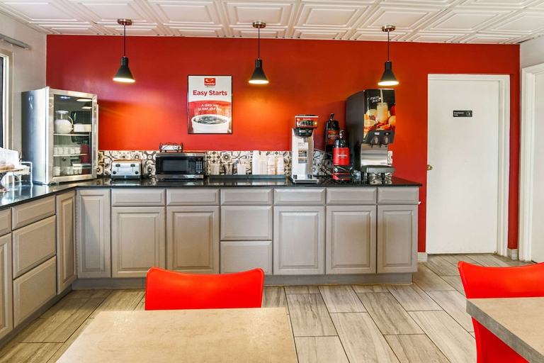 Food & Drinks 4, Econo Lodge Conyers GA, Rockdale