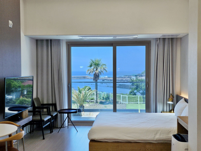 Bedroom 16