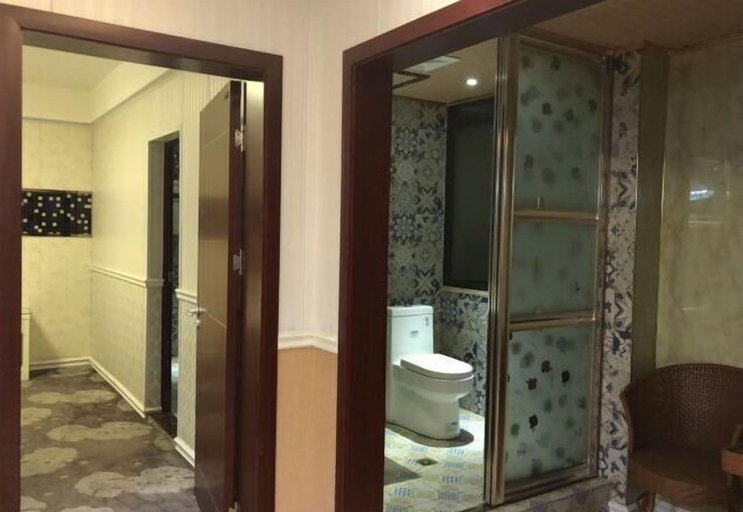 Bathroom 4, Yimengshu Hotel, Enshi Tujia and Miao