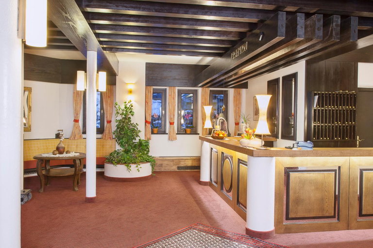 Public Area, Hotel Neue Burg, Landeck