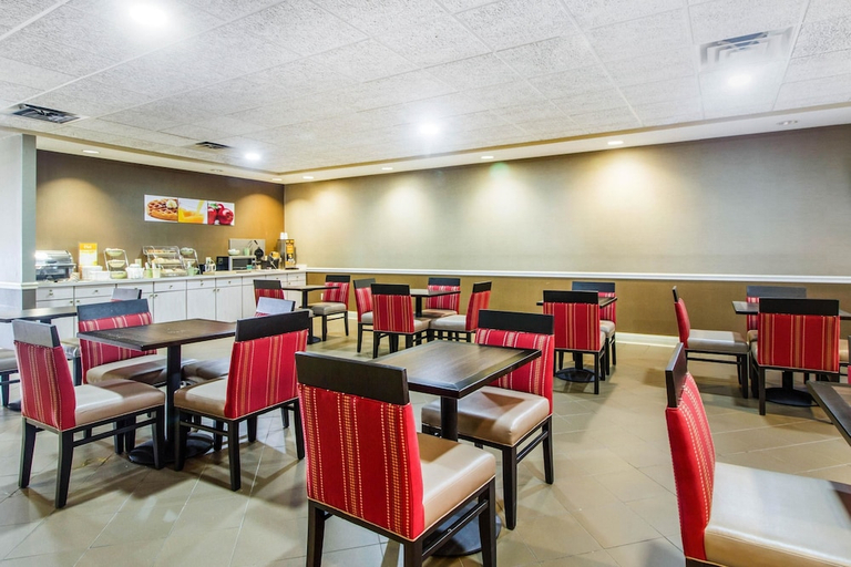Food & Drinks 5, Quality Suites Corbin Area, Laurel