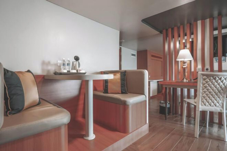 Dining Room 26