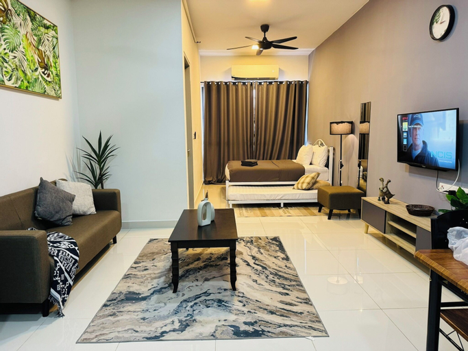 Others 5, BKASTAYCATION KOTA WARISAN KLIA SEPANG FREE WIFI FREE NETFLIX, Sepang