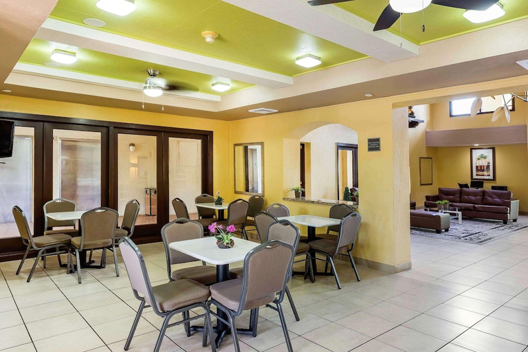 Food & Drinks, Boca Suites Deerfield Beach, SureStay Collection by Best Western FL, Broward