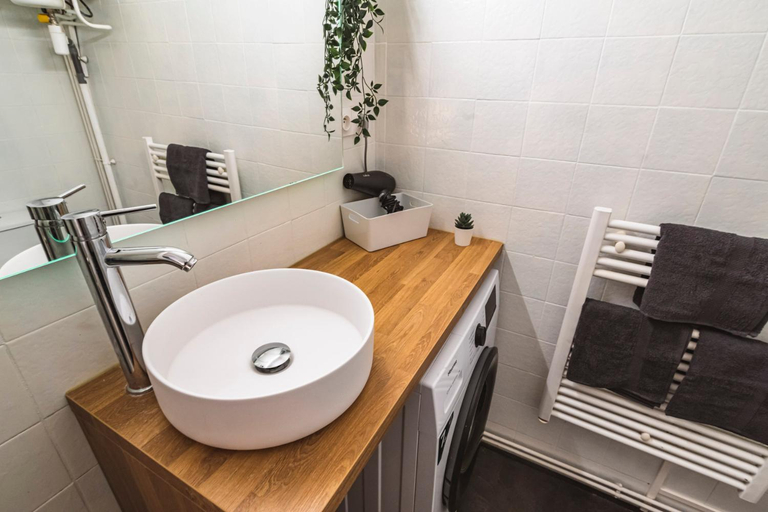 Bathroom 2, Bali - Studio agreable et central - Proche Arena, Marne