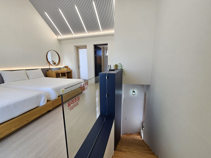 Bedroom 23