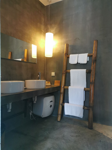 Bathroom 5, Mittali Hotel, Sihanoukville
