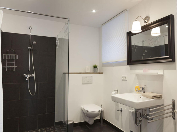 Bathroom 4, Loft Classiccar Modern Retreat, Schleswig-Flensburg