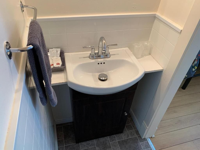 Bathroom 4, Motel Giffard, Communauté-Urbaine-de-Québec