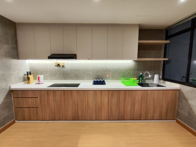 Dining Room 12