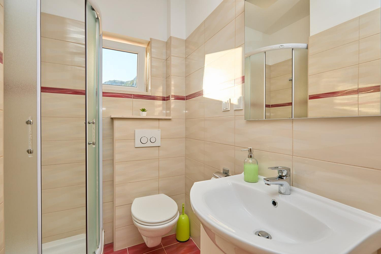 Bathroom 2, Apartments BARO, Mljet