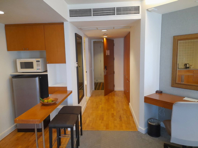 Dining Room 10