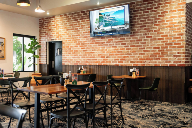Food & Drinks 4, The Metropolitan Hotel, Mackay - Pt A