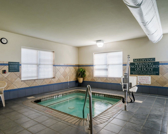 Bathroom 4, Comfort Inn & Suites Dover near Speedway, Kent