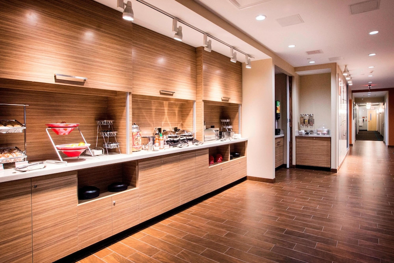 Food & Drinks 4, TownePlace Suites by Marriott Pittsburgh Cranberry Township, Butler