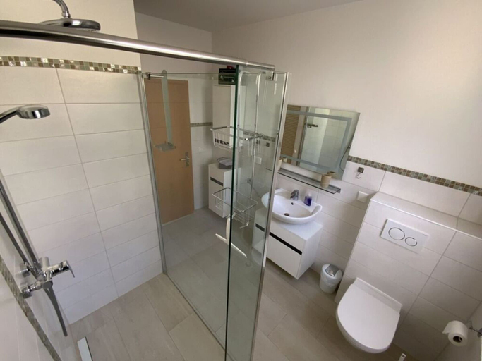 Bathroom 5, Holiday Apartment on the Anger, Harz