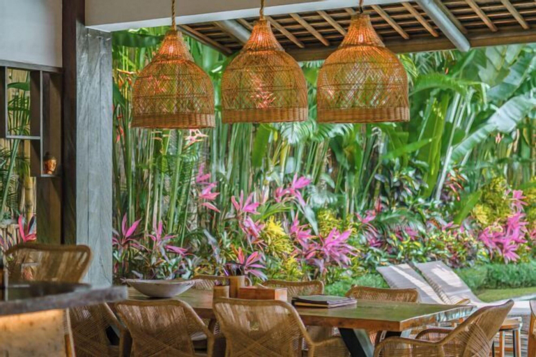 Restaurant 27