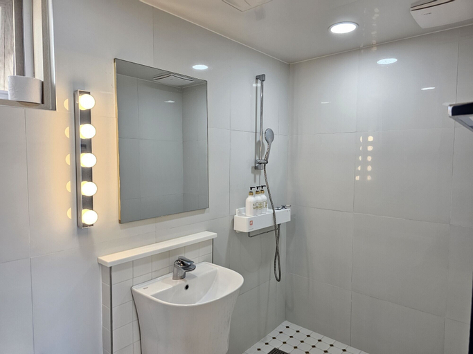 Bathroom 3