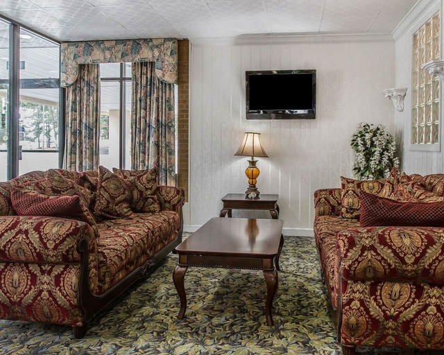 Others 2, Travelers Inn Douglas By OYO US-441, Coffee