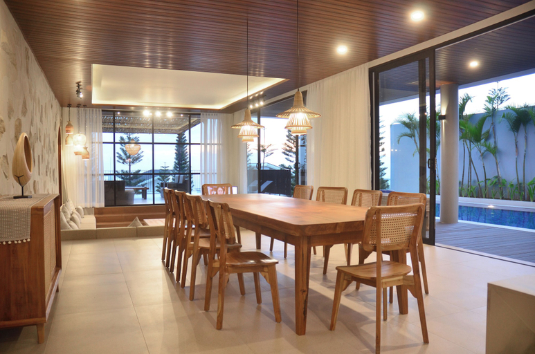 Food & Drinks 5, Sunshine City View Villa 6BR wth a private Heated Pool, Bandung