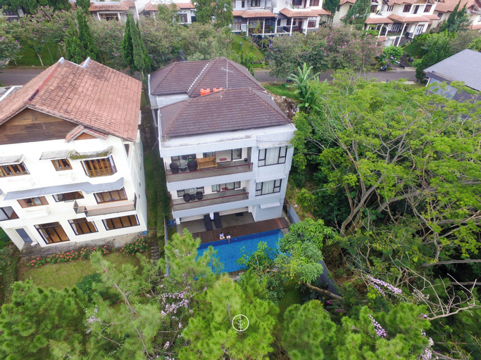 Exterior & Views 2, Hikari Hill View Villa 7 bedrooms with a private swimming pool and Billiard, Bandung