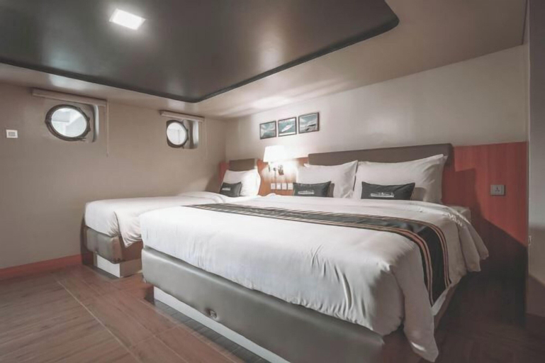 Bedroom 24