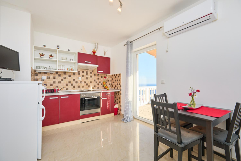 Others 5, Apartments BARO, Mljet