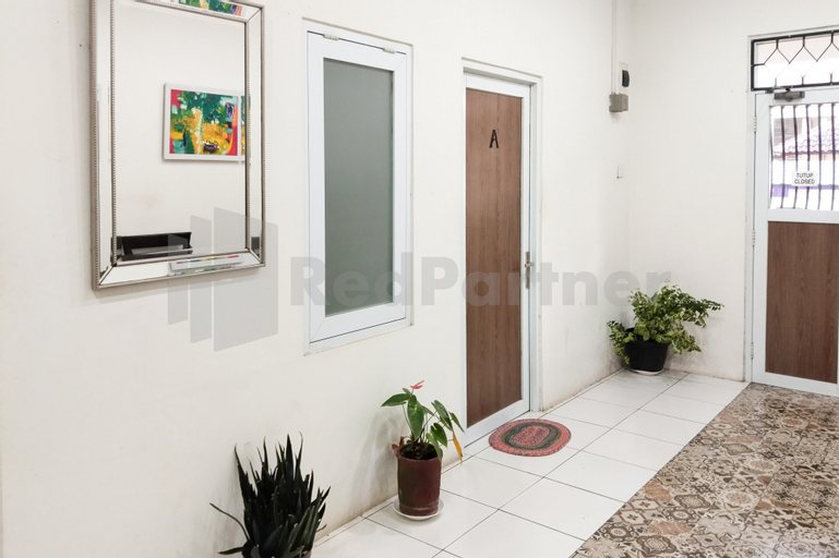 Others, House Of Mahira Syariah Mitra RedDoorz, Ciamis