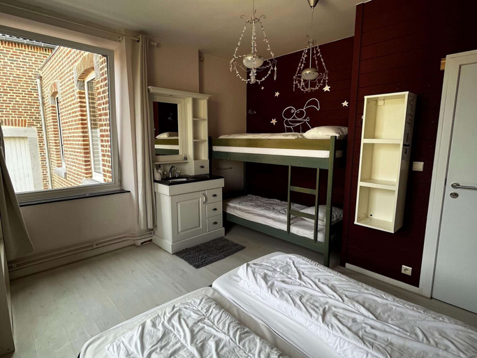 Bedroom 3, Spacious Farmhouse in Houyet with Hot Tub, Namur