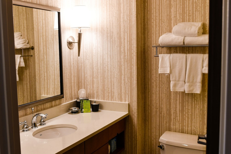 Bathroom 4, The Blackwell, Franklin