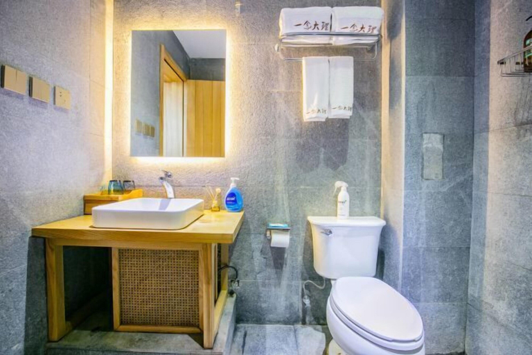 Bathroom 3, Yinian · Dali Holiday (Dali Ancient City Branch), Dali Bai