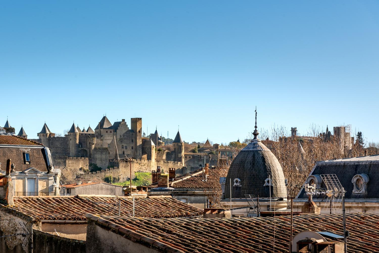 Others 4, Le 11 JACUZZI avec Terrasses Clim Netflix Parking, Aude