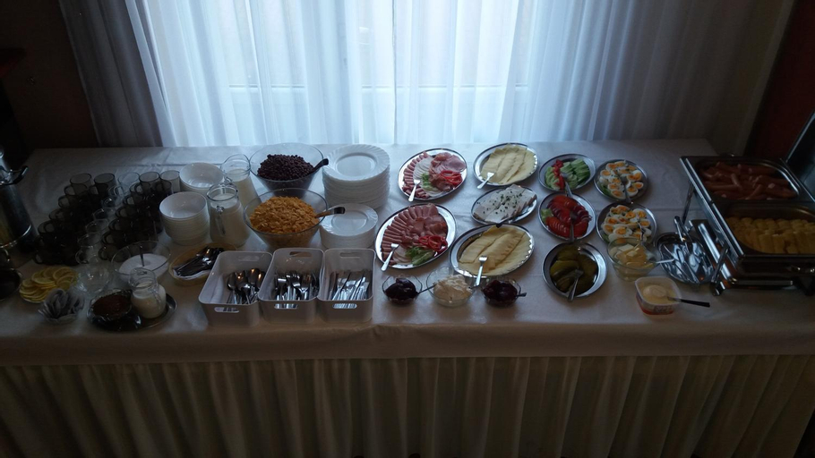 Food & Drinks, Obiekt Tatar - Uslugi Hotelarskie, Rawa