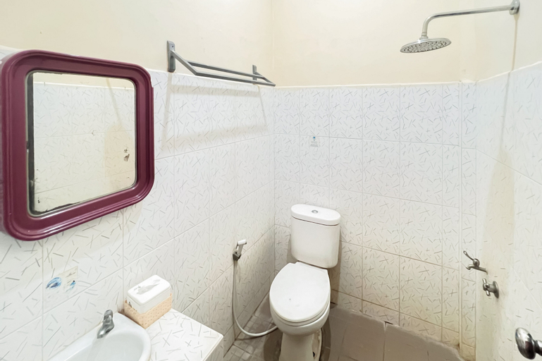 Bathroom 4