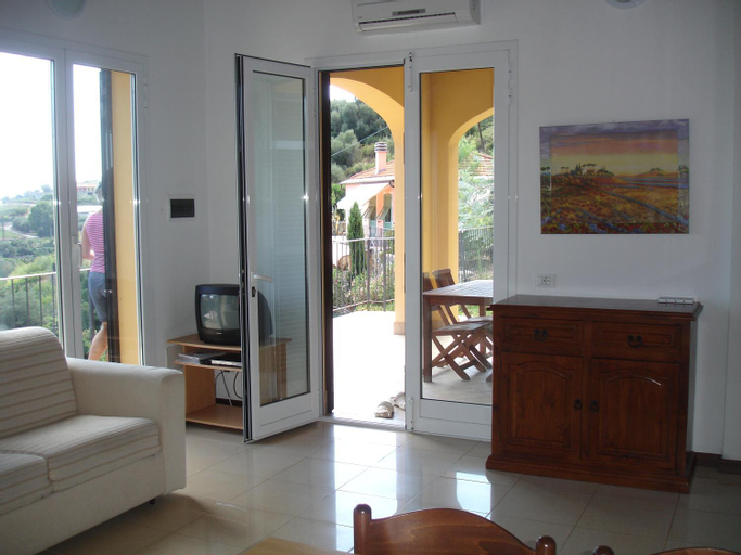Others 5, Villa Del Mare Ligure Elvezia, Imperia