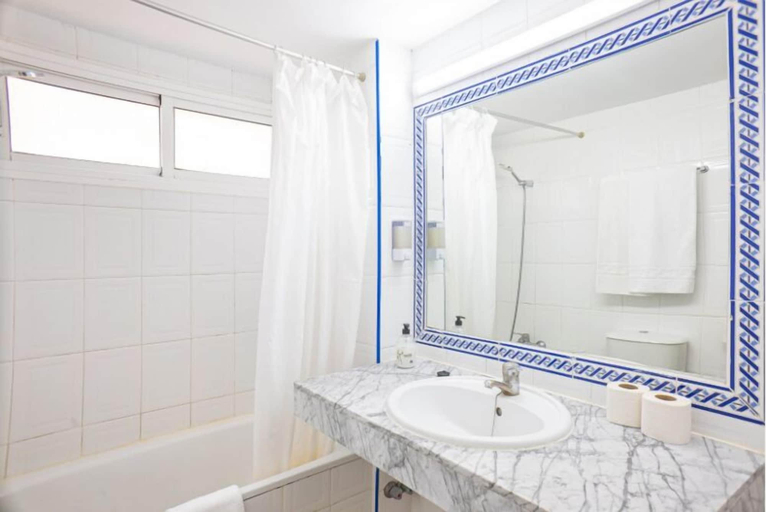 Bathroom 5, Apartamentos El Velero, Málaga