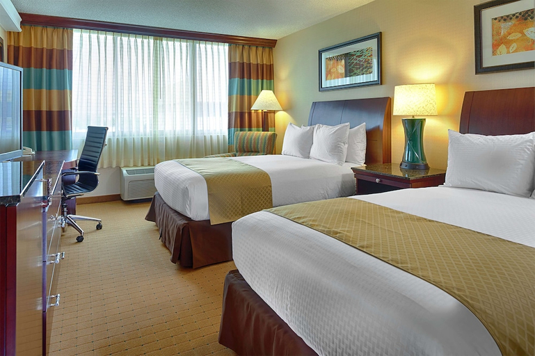 Bedroom 3, DoubleTree by Hilton Denver, Denver