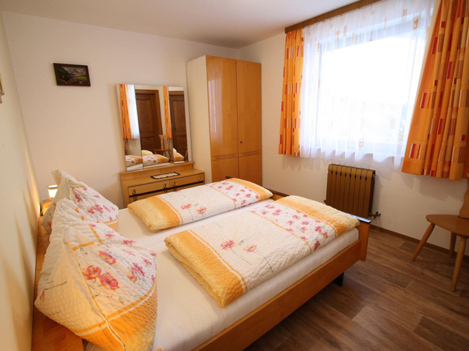 Bedroom 2, Apartment Near the ski Resort, Sankt Johann im Pongau