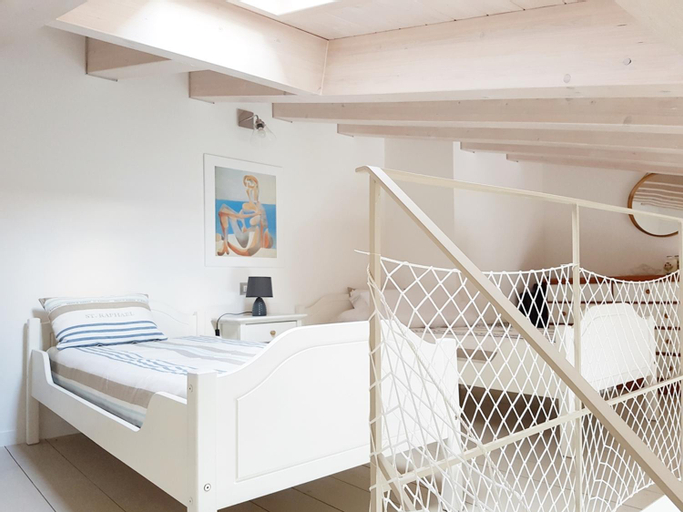 Portopiccolo Avolare Apartments in Borgo - beach included, Trieste