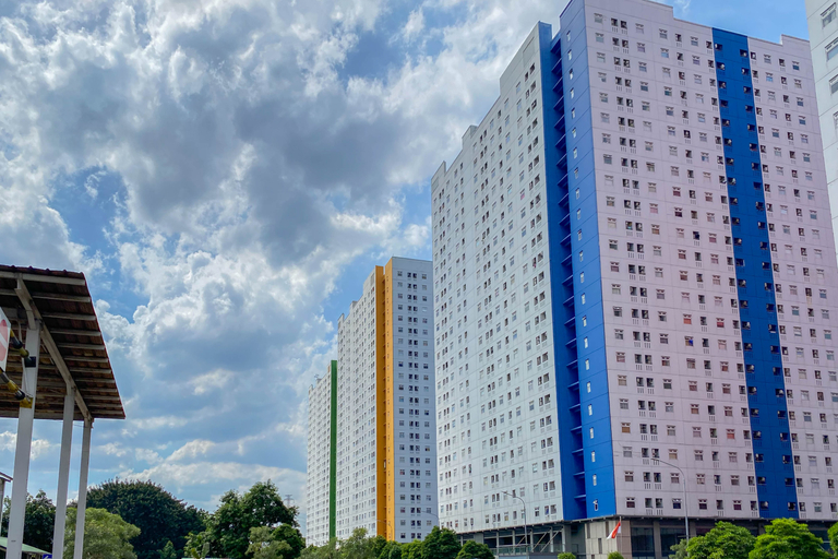 Exterior & Views, Comfort 2BR Green Pramuka City Apartment By Travelio, Jakarta Pusat