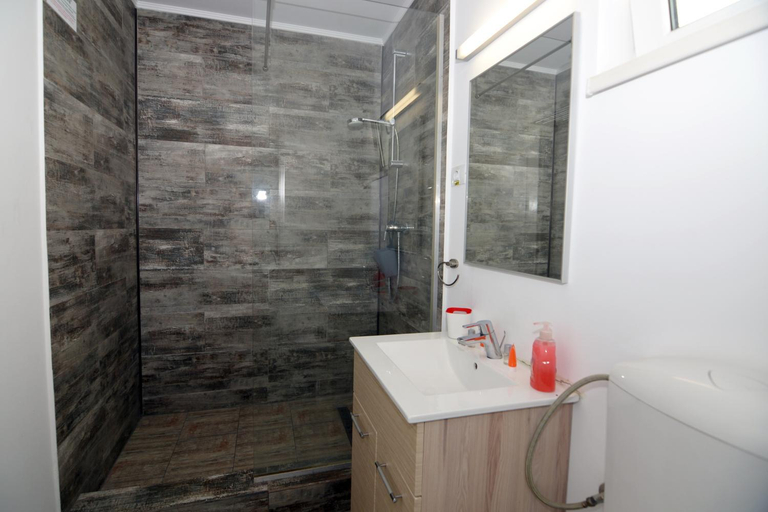 Bathroom 3, Bunga Bunga Resort Mamaia Nord, Navodari