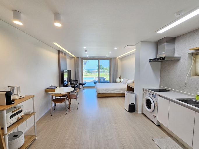 Dining Room 6