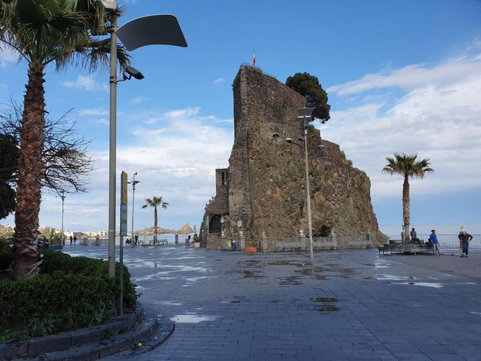 Others 3, Charme in Aci Castello, Catania