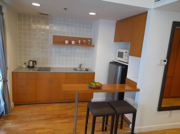 Dining Room 11