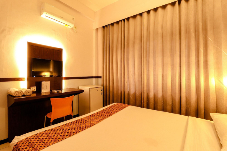 Bedroom 13