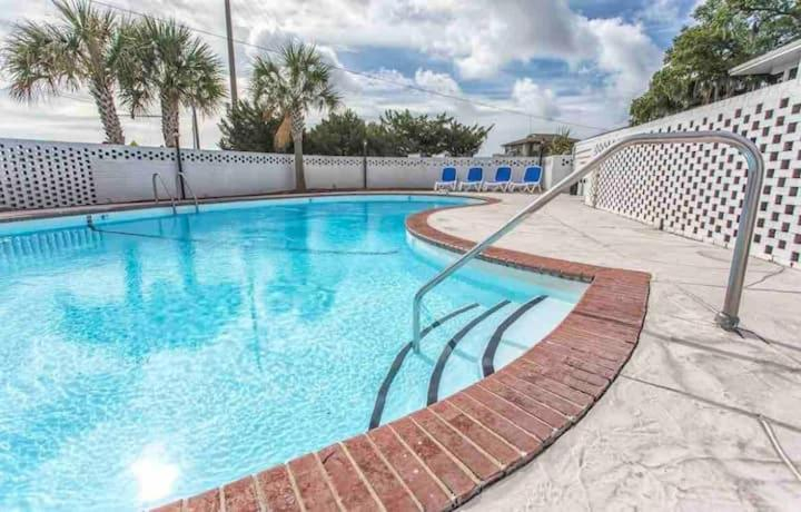 Sport & Beauty, Just Shy of the Bridge - Waterway Condo 110, New Hanover