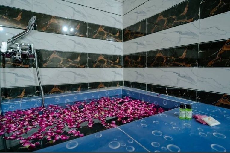 Bathroom 3, The Escape Luxury Desert Resort, Jaisalmer