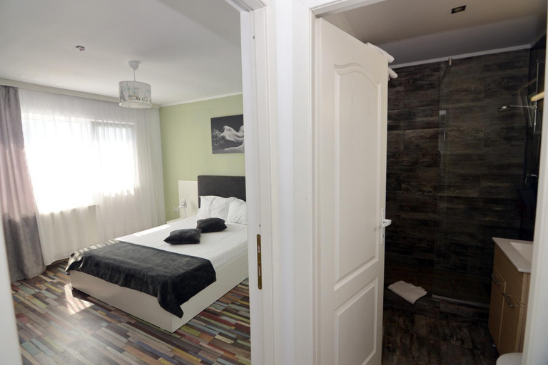 Bedroom 2, Bunga Bunga Resort Mamaia Nord, Navodari